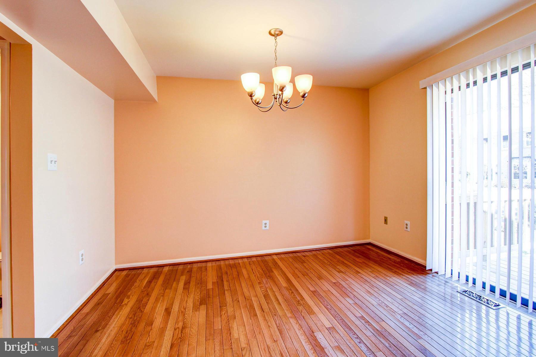 11526 Pine Cone Court Reston, VA 20191 - Photo 8 of 30 Generous Eating Space/Family Room in Kitchen