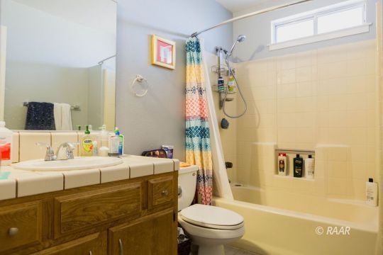 229 South Richmond Road Ridgecrest, CA 93555 - Photo 10 of 23