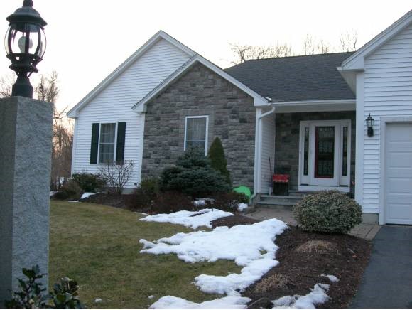 702 Walnut Street Manchester, NH 03104 - Photo 1 of 1 Gallery Image 1