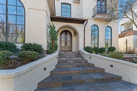 $1,245,000 | 11438 Center Court Boulevard, St. George, LA 70810