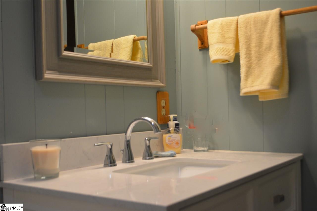 411 Big Rock Lake Road Pickens, SC 29671 - Photo 10 of 16 Gallery Image 10