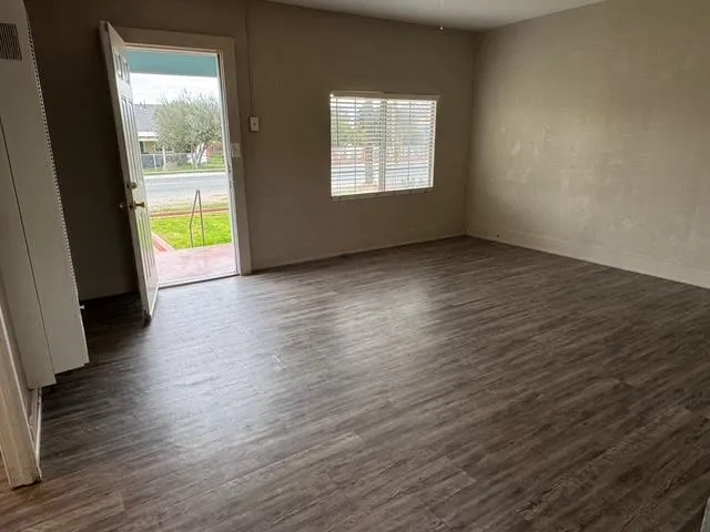 $225,000 | 257 East Vandalia Avenue, Porterville, CA 93257