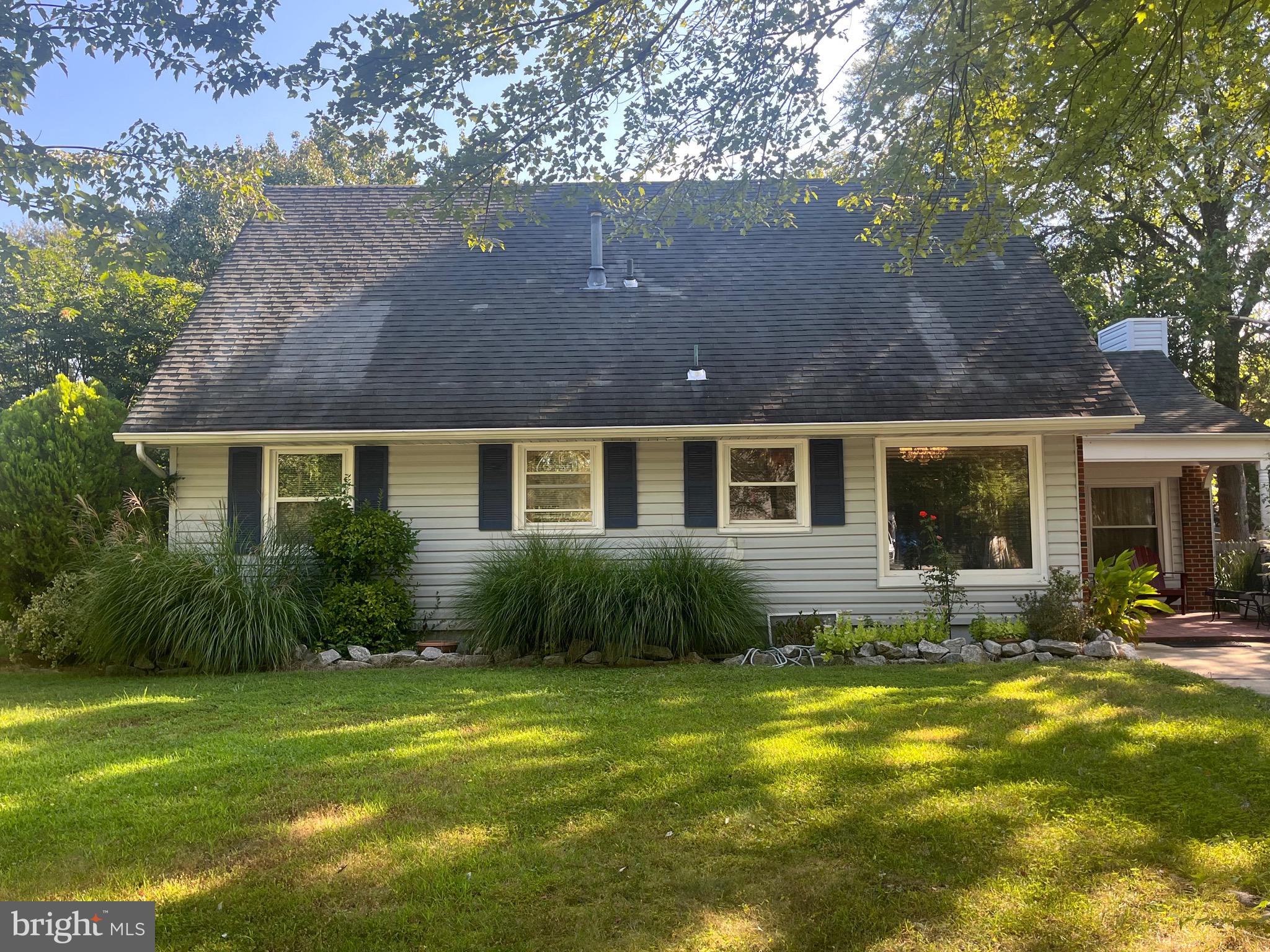 8139 Keeler Street Alexandria, VA 22309 - Photo 7 of 49 a view of a house with a swimming pool