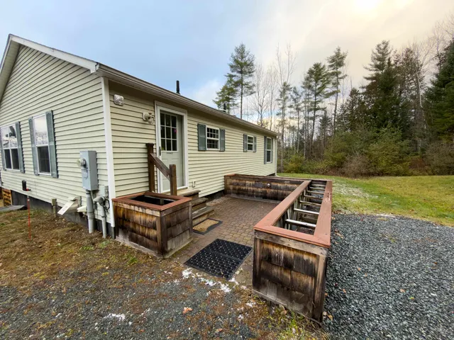 $374,900 | 396 Nelson Road, Monroe, NH 03771