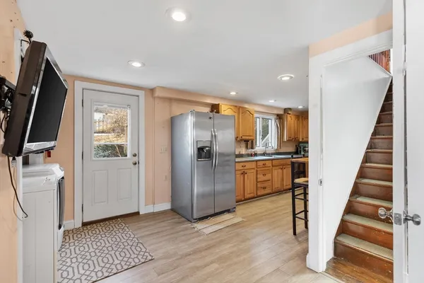 $569,800 | 3 Rockland Street, Gloucester, MA 01930