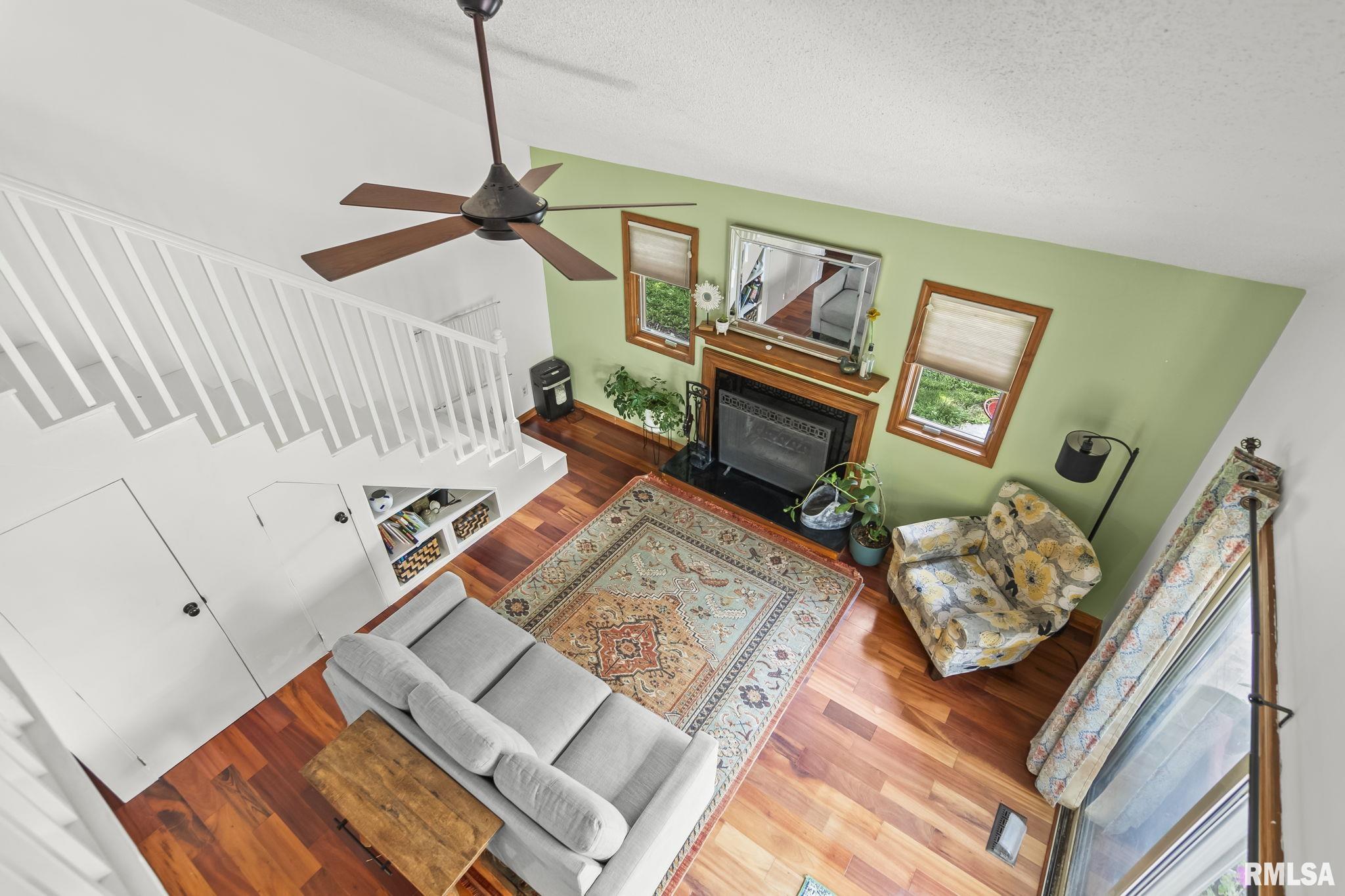 2828 Crown Point Springfield, IL 62704 - Photo 4 of 53