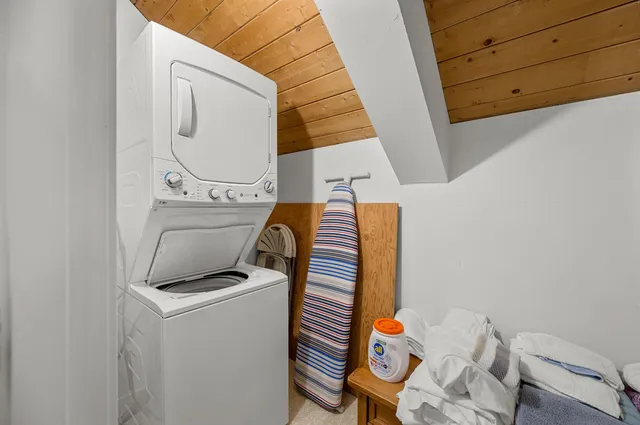 $445,000 | 102 Upper Phase Road, Unit 102, Warren, VT 05674