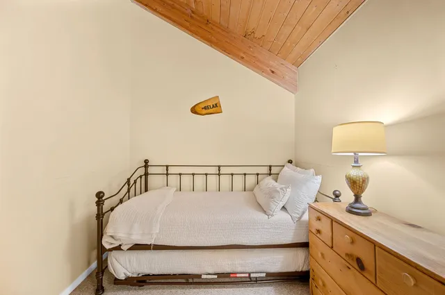 $445,000 | 102 Upper Phase Road, Unit 102, Warren, VT 05674