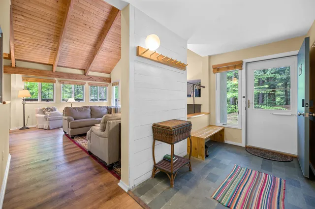 $445,000 | 102 Upper Phase Road, Unit 102, Warren, VT 05674