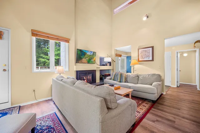 $445,000 | 102 Upper Phase Road, Unit 102, Warren, VT 05674