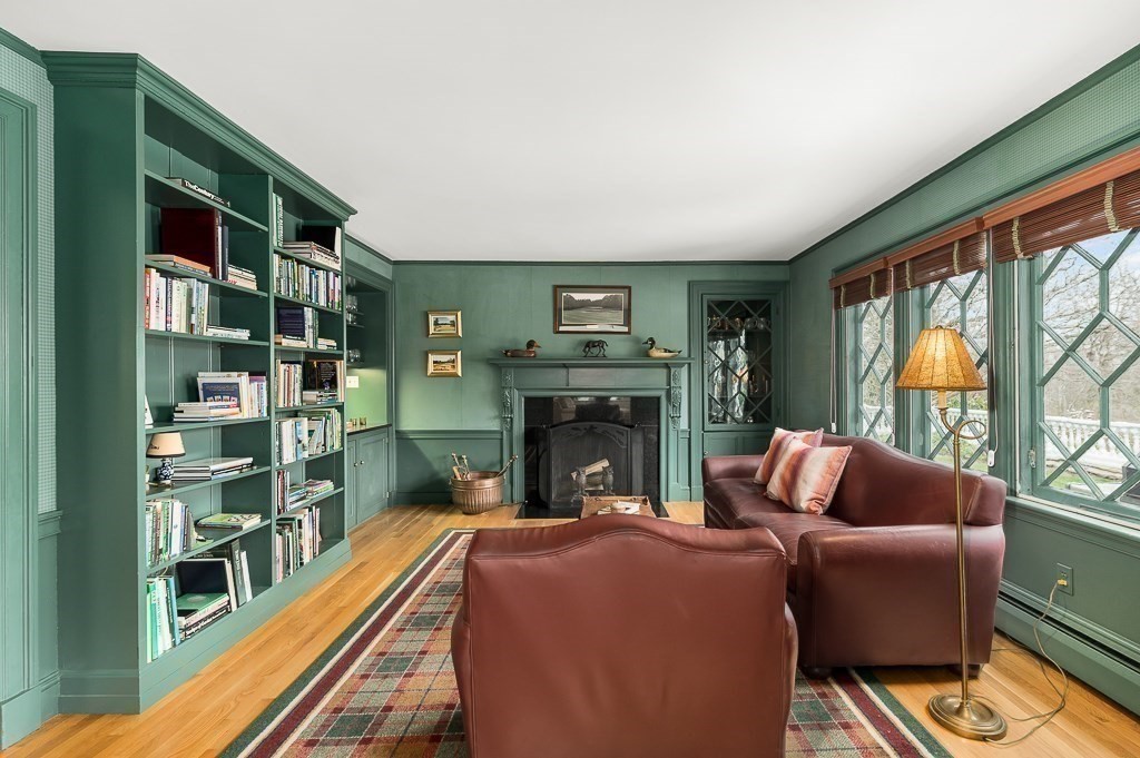 12 Proctor Street Manchester, MA 01944 - Photo 8 of 41 Gallery Image 8