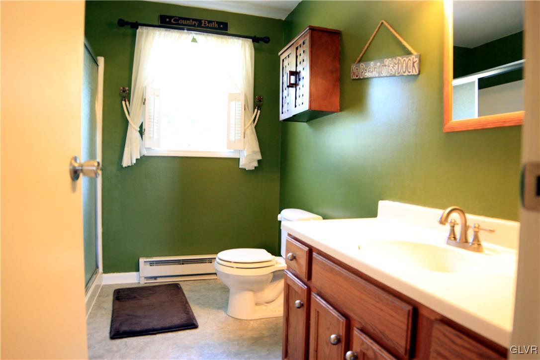 206 Church Road Kunkletown, PA 18058 - Photo 26 of 40 Main bath