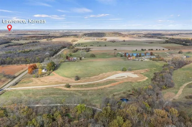 $375,000 | 20 East Acres M/l E 1700th Road, Lawrence, KS 66046