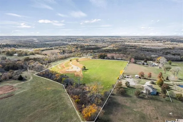 $375,000 | 20 East Acres M/l E 1700th Road, Lawrence, KS 66046