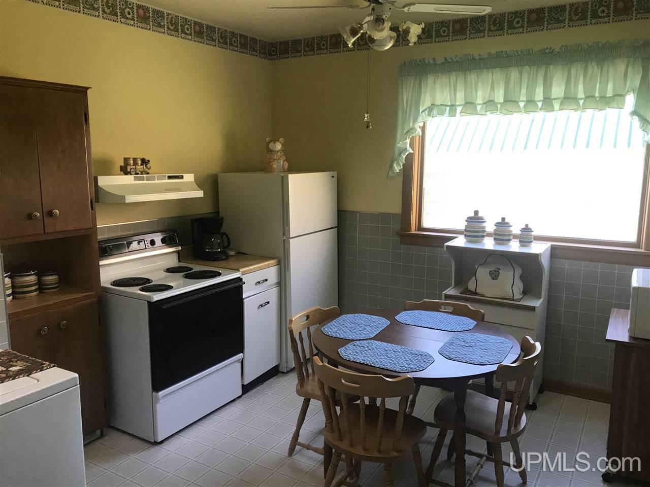 129 York Street Ishpeming, MI 49849 - Photo 8 of 32