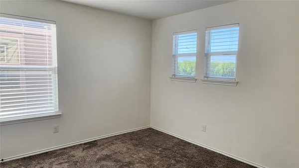 $2,300 | 402 Parrot Tulip View, Pflugerville, TX 78660