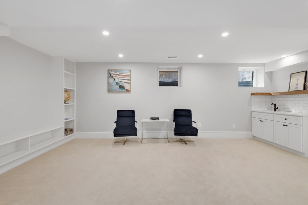 16 Ricker Road, Unit 1 Newton, MA 02458 - Photo 29 of 39 Gallery Image 29