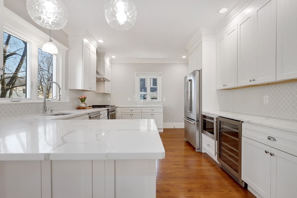 16 Ricker Road, Unit 1 Newton, MA 02458 - Photo 6 of 39 Gallery Image 6