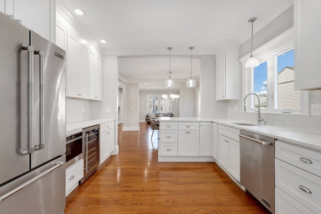 16 Ricker Road, Unit 1 Newton, MA 02458 - Photo 7 of 39 Gallery Image 7