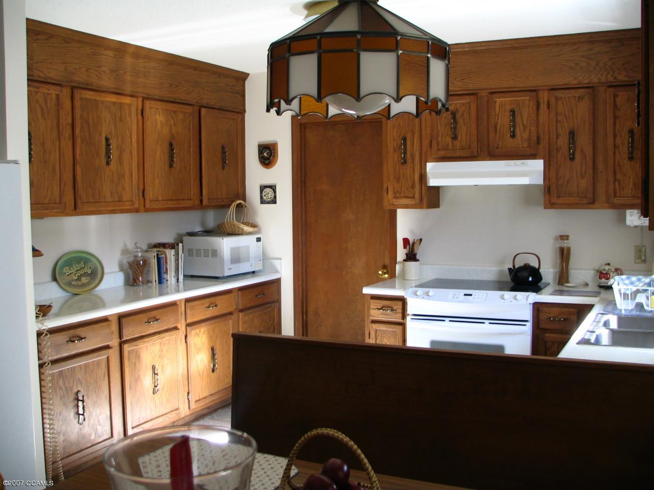 3405 Country Club Road Morehead City, NC 28557 - Photo 6 of 12 Kitchen 2
