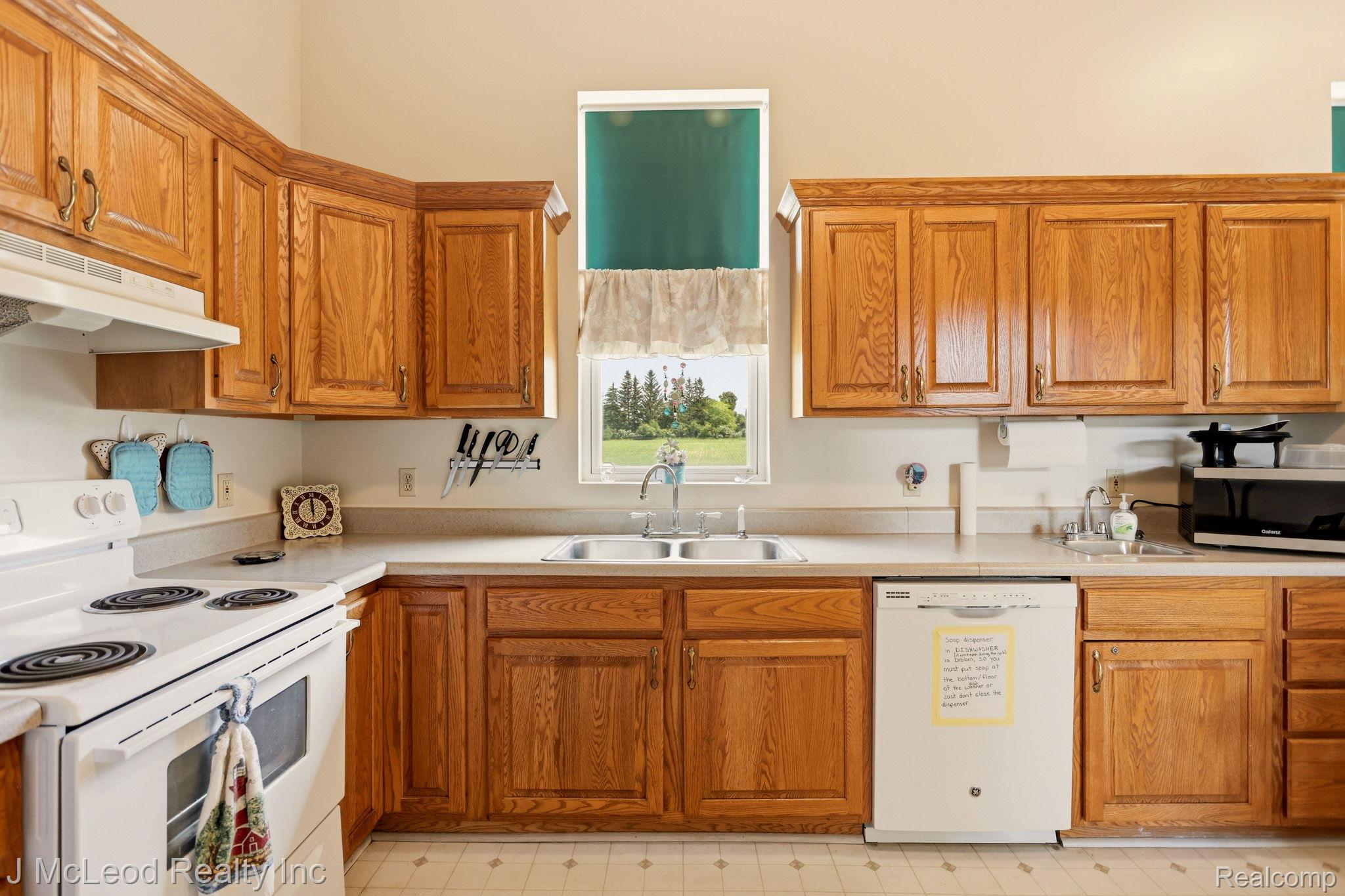 2515 East Akron Road Caro, MI 48723 - Photo 26 of 54 26-web-or-mls-2515 E Akron Rd-37.jpg