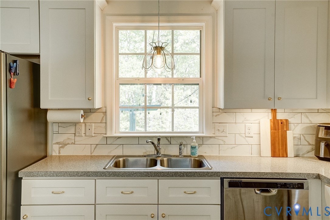 4957 Hill Road Kents Store, VA 23084 - Photo 16 of 49 Gallery Image 16