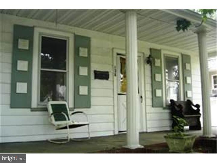 138 Thomas Avenue Maple Shade, NJ 08052 - Photo 3 of 21 Exterior Front