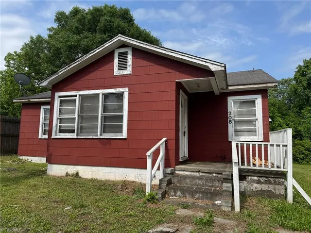 $149,000 | 208-210 Long Street, Thomasville, NC 27360