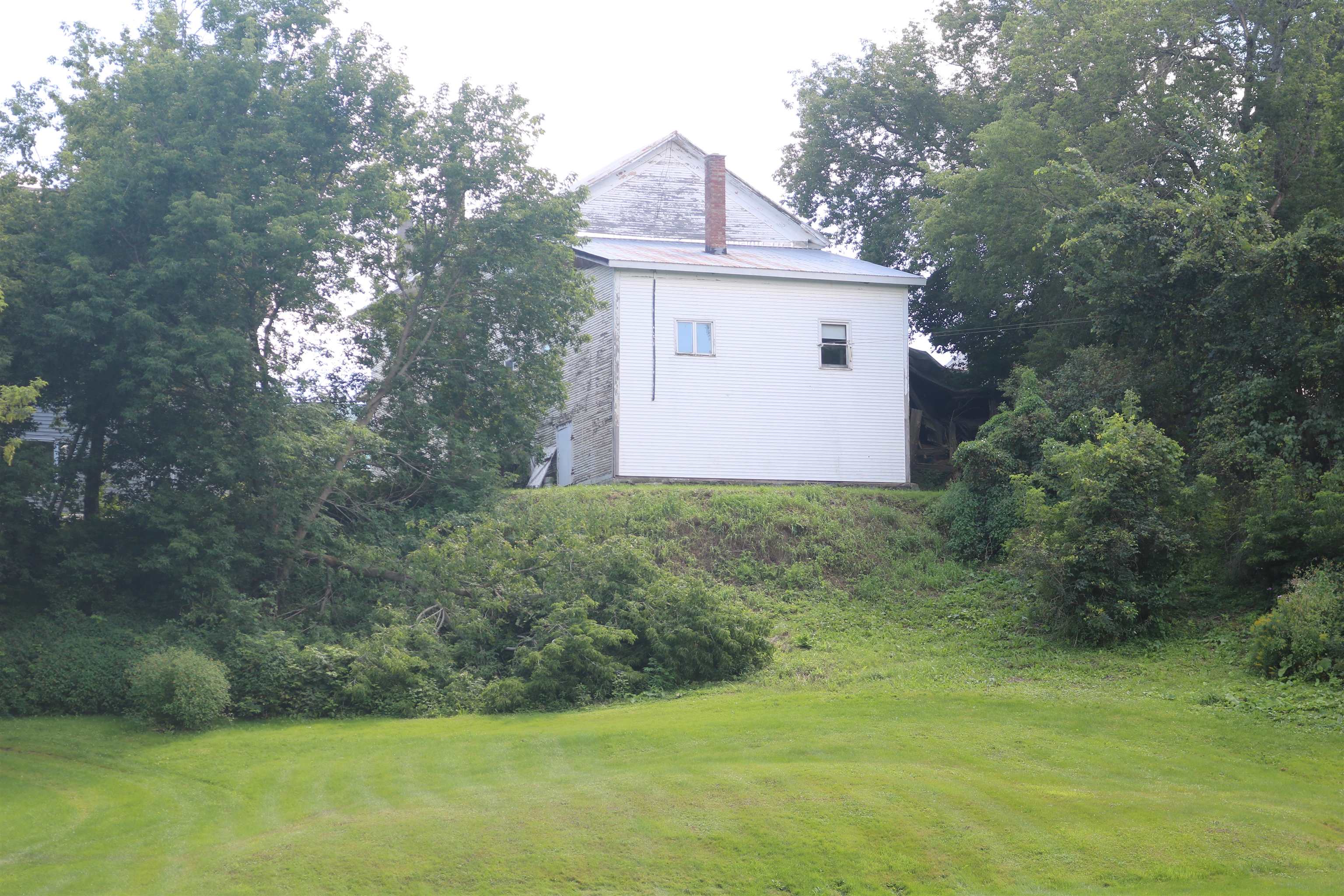 107 Bridge Street Sheldon, VT 05483 - Photo 3 of 29