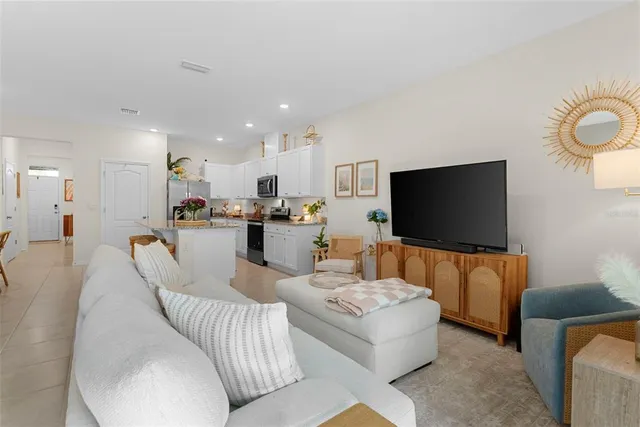 $299,000 | 1198 Lido Drive, Howey-in-the-Hills, FL 34737