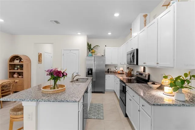 $299,000 | 1198 Lido Drive, Howey-in-the-Hills, FL 34737