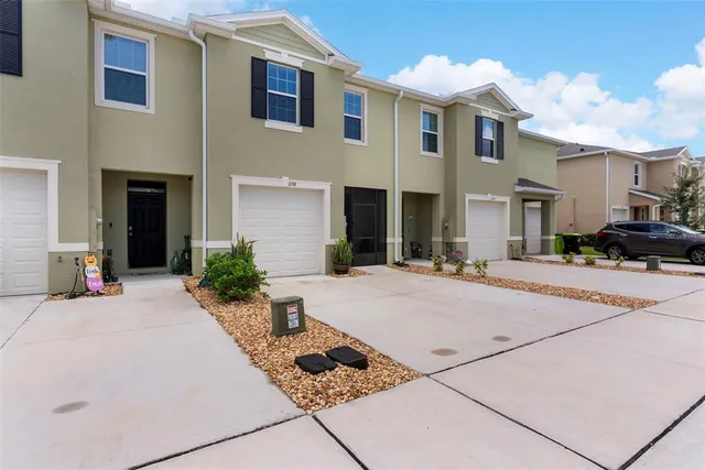 $299,000 | 1198 Lido Drive, Howey-in-the-Hills, FL 34737