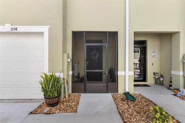 $299,000 | 1198 Lido Drive, Howey-in-the-Hills, FL 34737