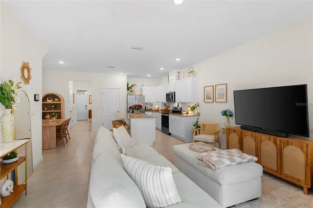 $299,000 | 1198 Lido Drive, Howey-in-the-Hills, FL 34737