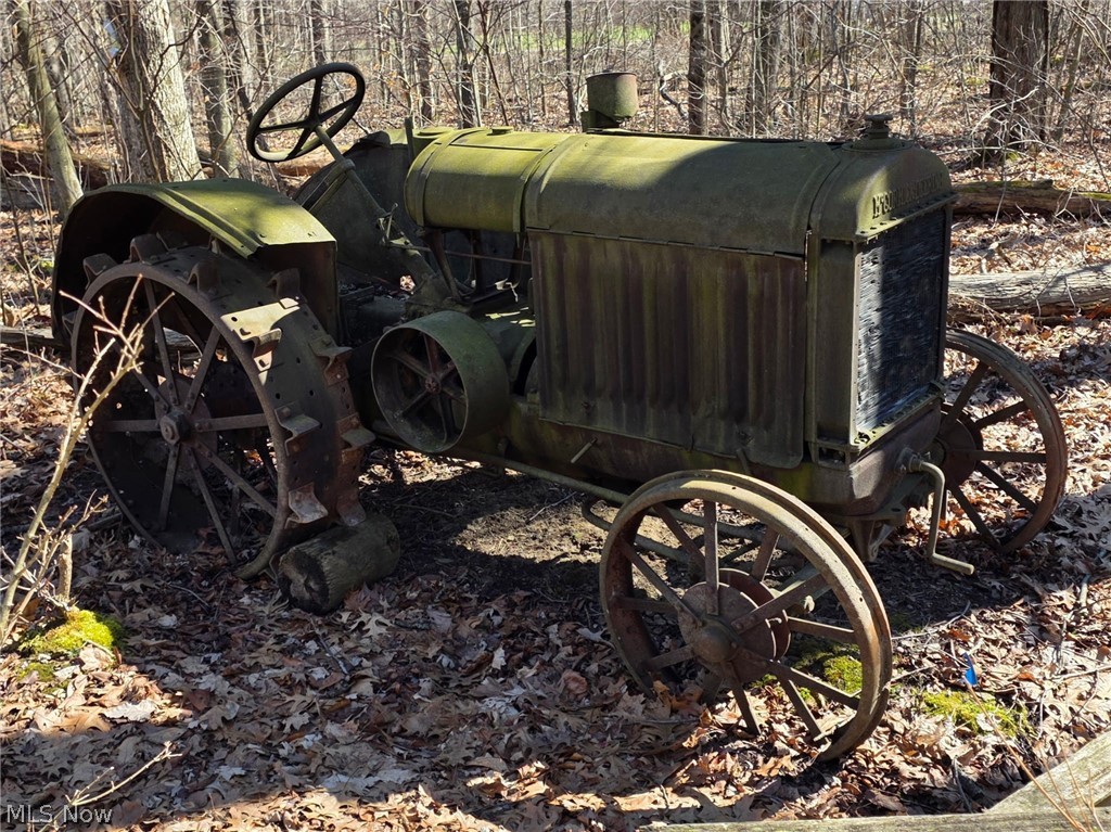 3989 Court Road Wakeman, OH 44889 - Photo 33 of 36 Antique tractor