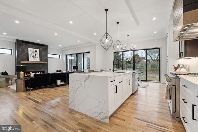 $2,884,598 | 6535 Ivy Hill Drive, McLean, VA 22101