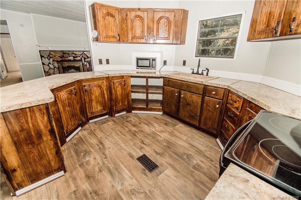 1631 Windermere Road Mount Holly, NC 28120 - Photo 5 of 26 Gallery Image 5