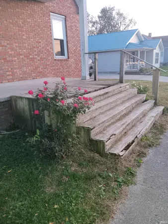 $55,549 | 317 Alton Street, Bicknell, IN 47512