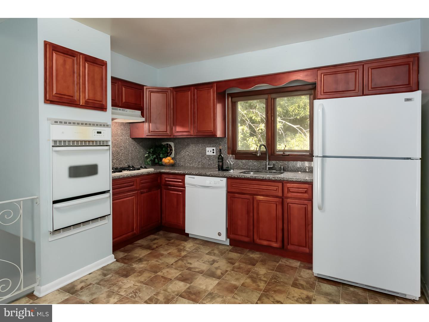 209 Winston Road Mount Laurel, NJ 08054 - Photo 9 of 25 Kitchen