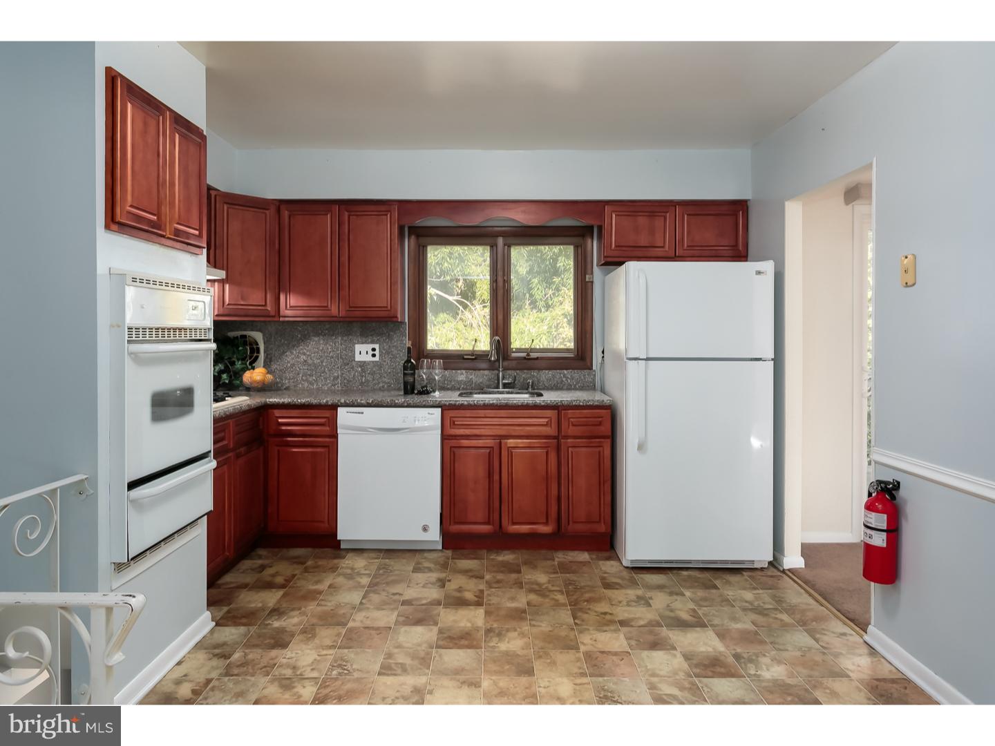 209 Winston Road Mount Laurel, NJ 08054 - Photo 10 of 25 Kitchen