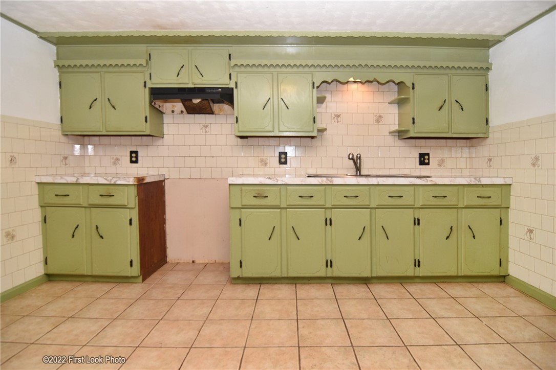 41 Mathias Avenue Tiverton, RI 02878 - Photo 27 of 38 Gallery Image 27