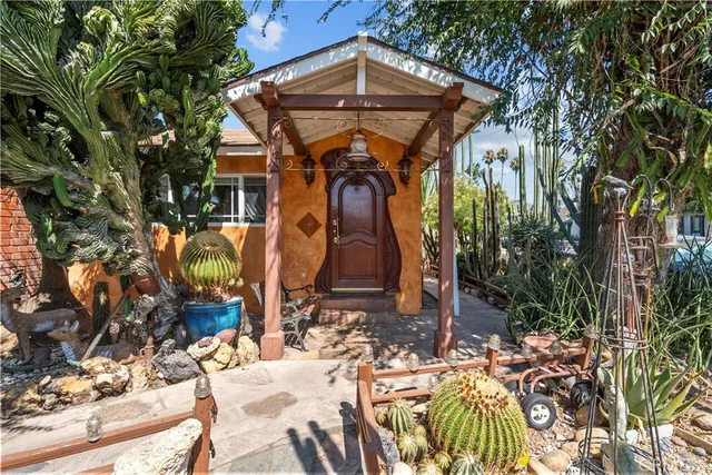 $875,000 | 7300 Sylvia Avenue, Reseda, CA 91335