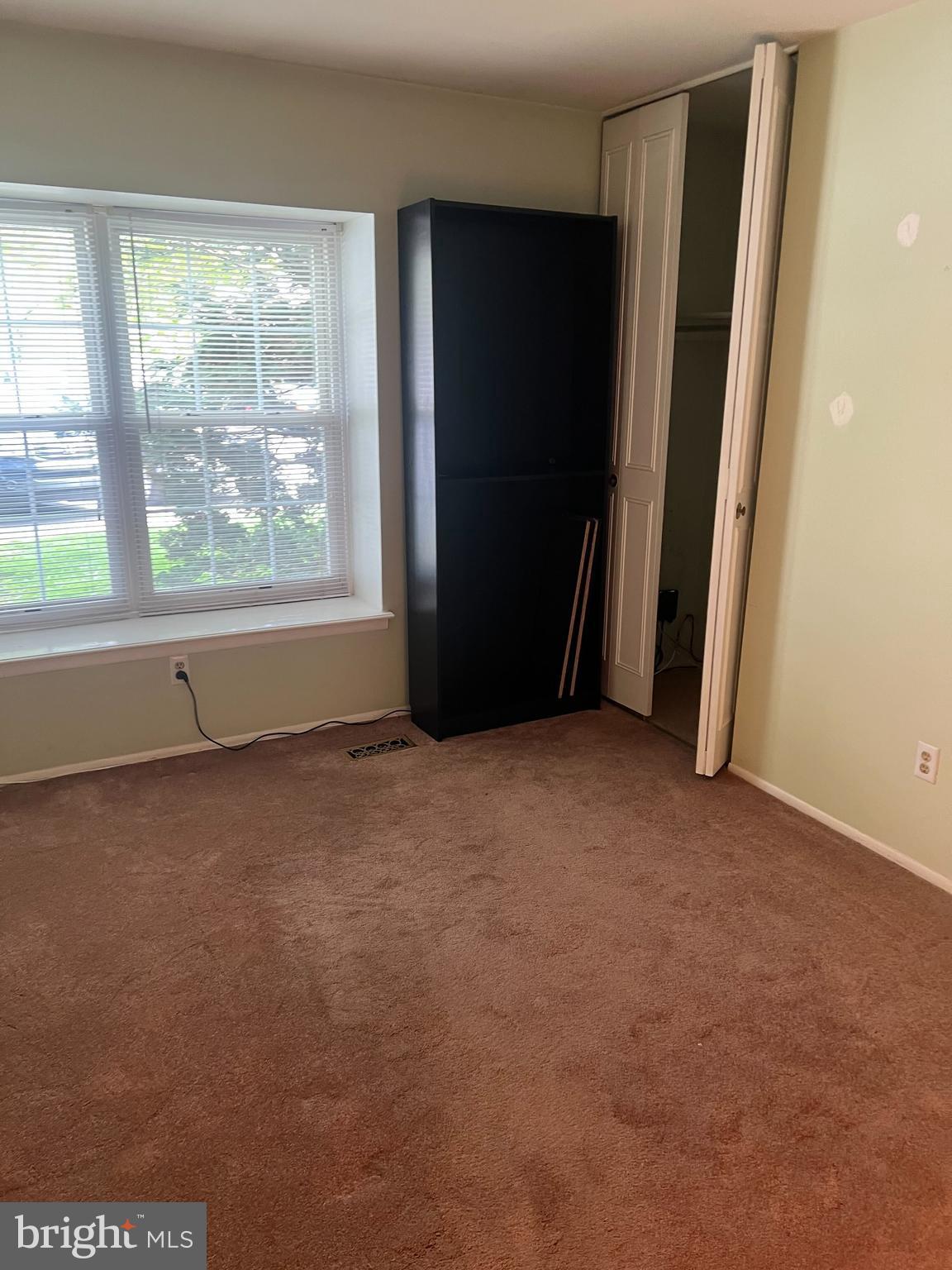 421 Old Forge Crossing Devon, PA 19333 - Photo 5 of 14