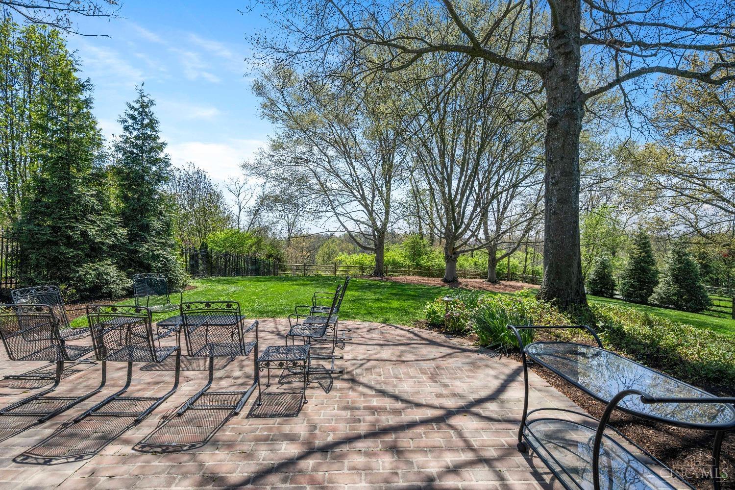 2787 Walsh Road Cincinnati, OH 45208 - Photo 25 of 31 Gallery Image 25