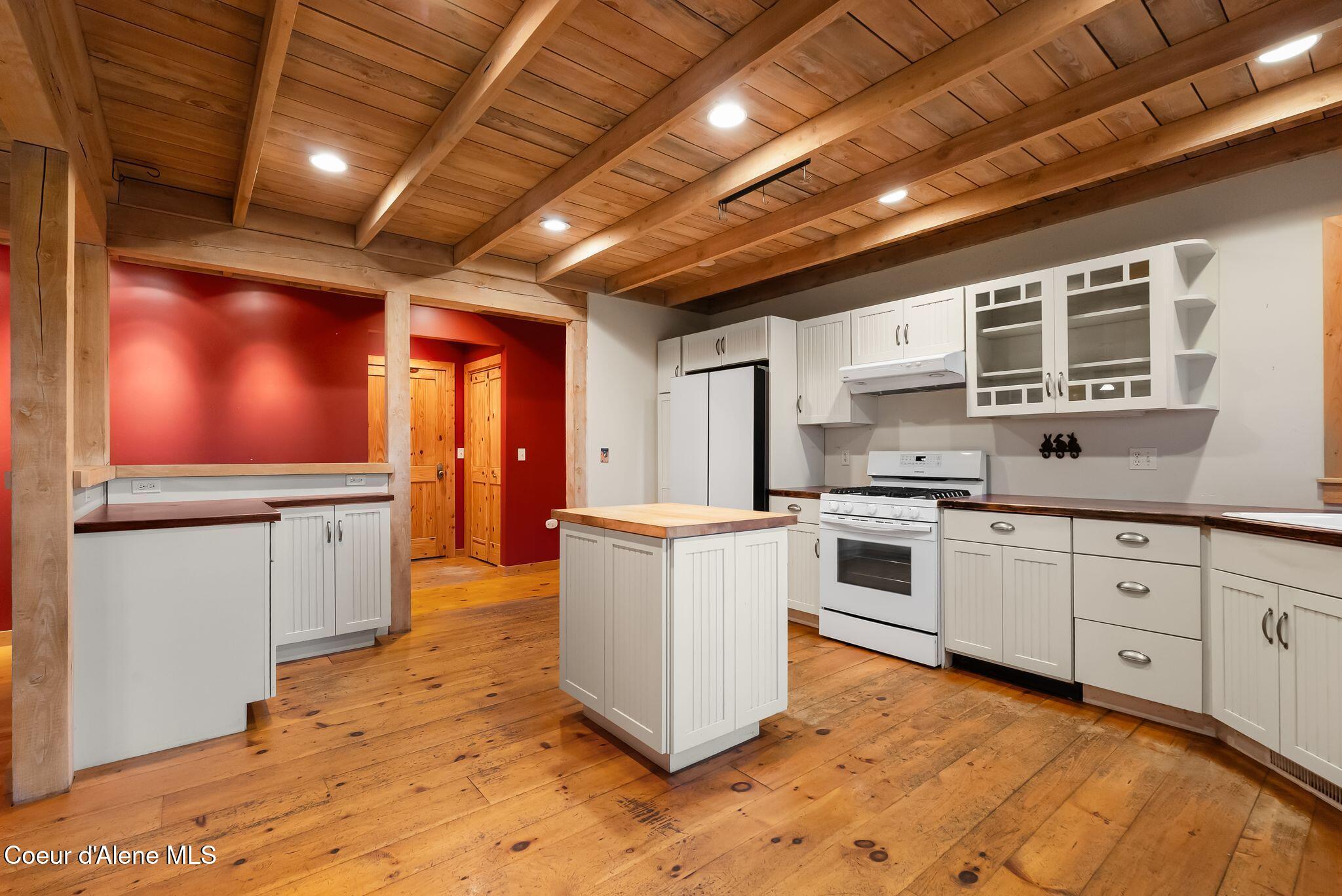 2995 East Dufort Road Sagle, ID 83860 - Photo 12 of 38 11