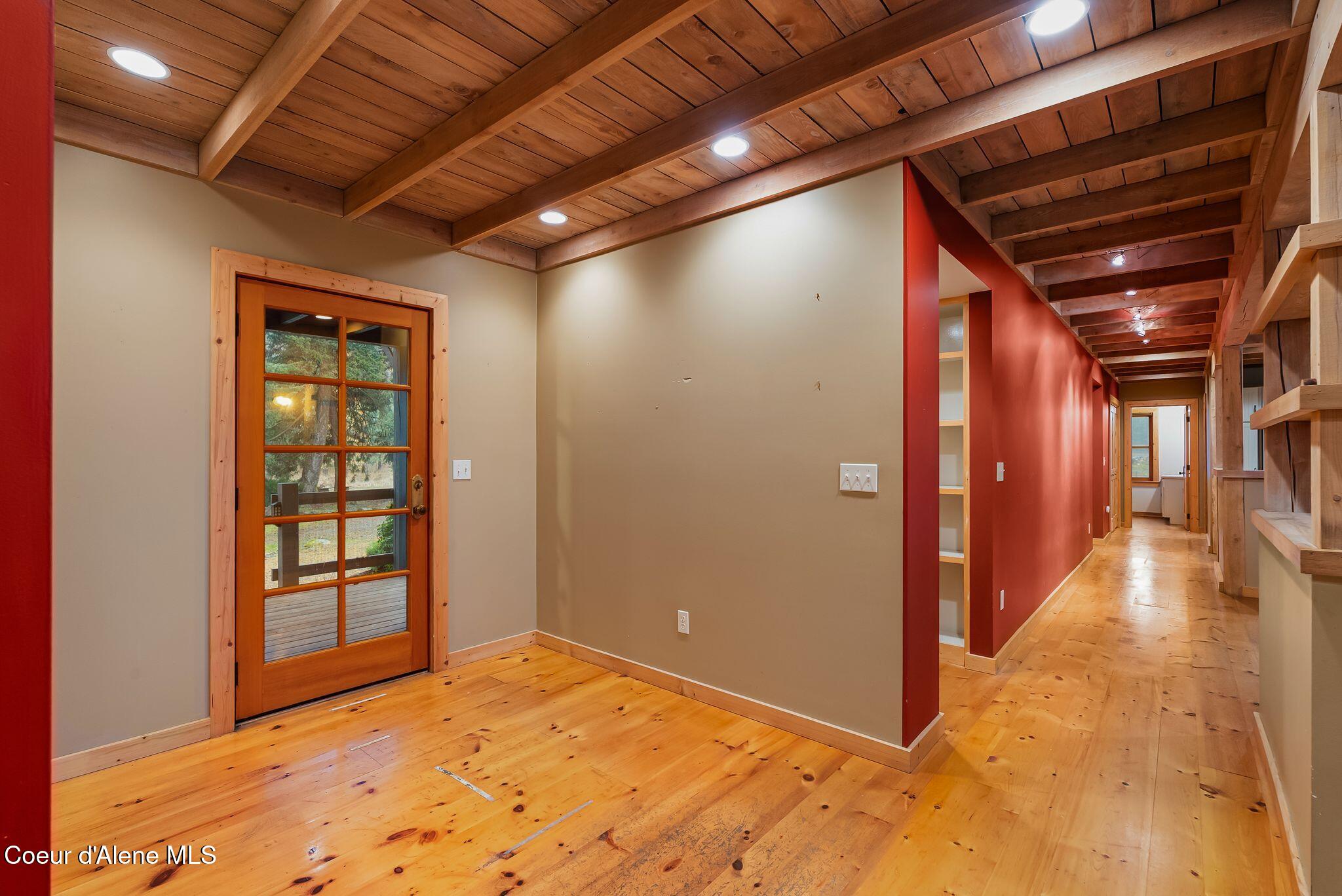 2995 East Dufort Road Sagle, ID 83860 - Photo 15 of 38 12_DSC02382