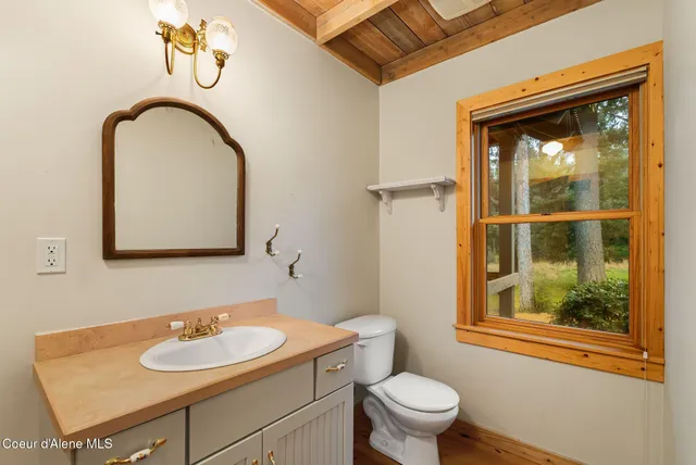 $799,000 | 2995 East Dufort Road, Sagle, ID 83860