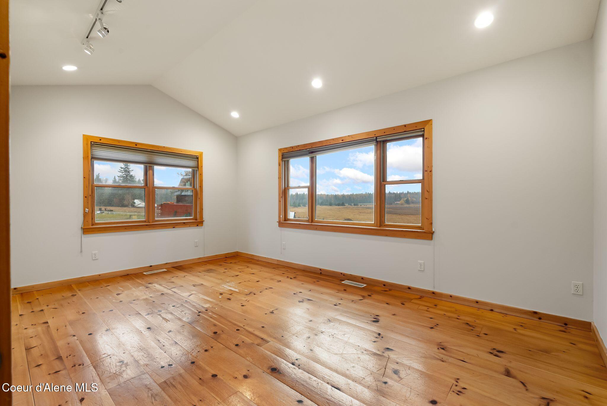 2995 East Dufort Road Sagle, ID 83860 - Photo 25 of 38 22