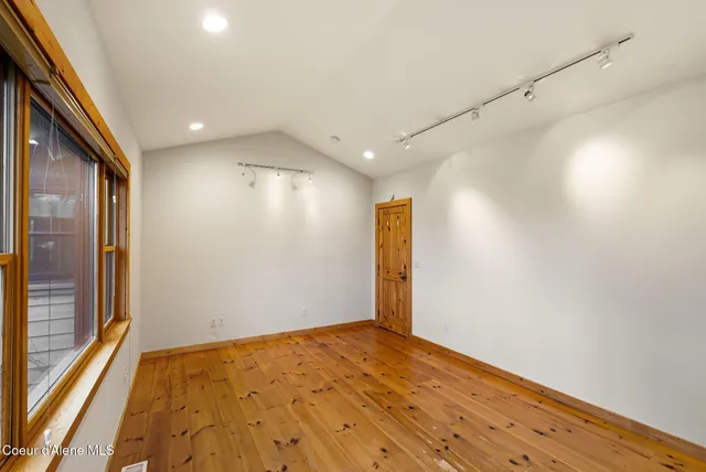 $799,000 | 2995 East Dufort Road, Sagle, ID 83860