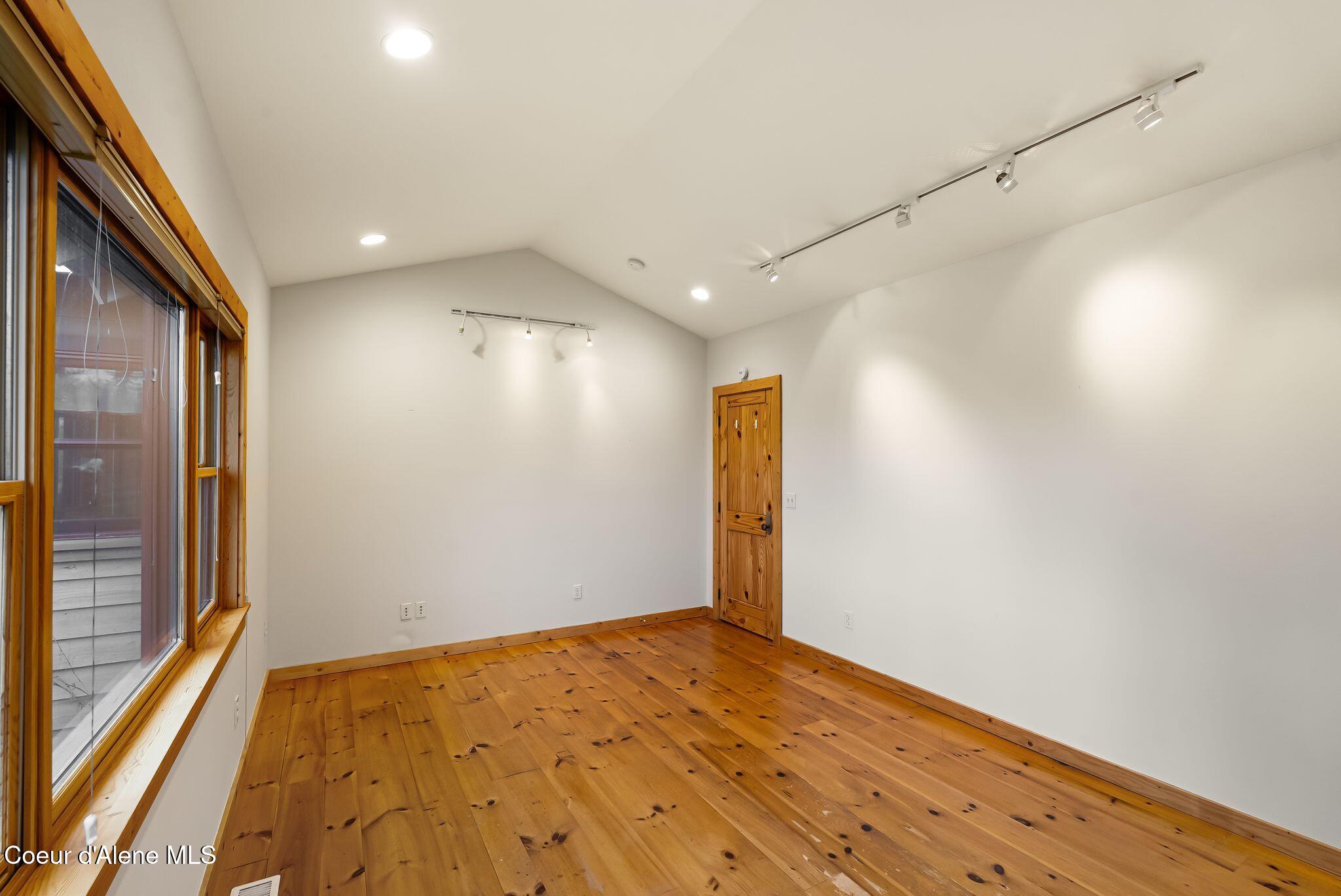 2995 East Dufort Road Sagle, ID 83860 - Photo 26 of 38 23